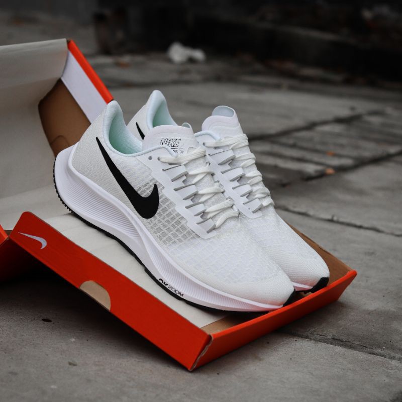 Nike zoom pegasus 37 triple white / Sepatu nike / Sepatu pria