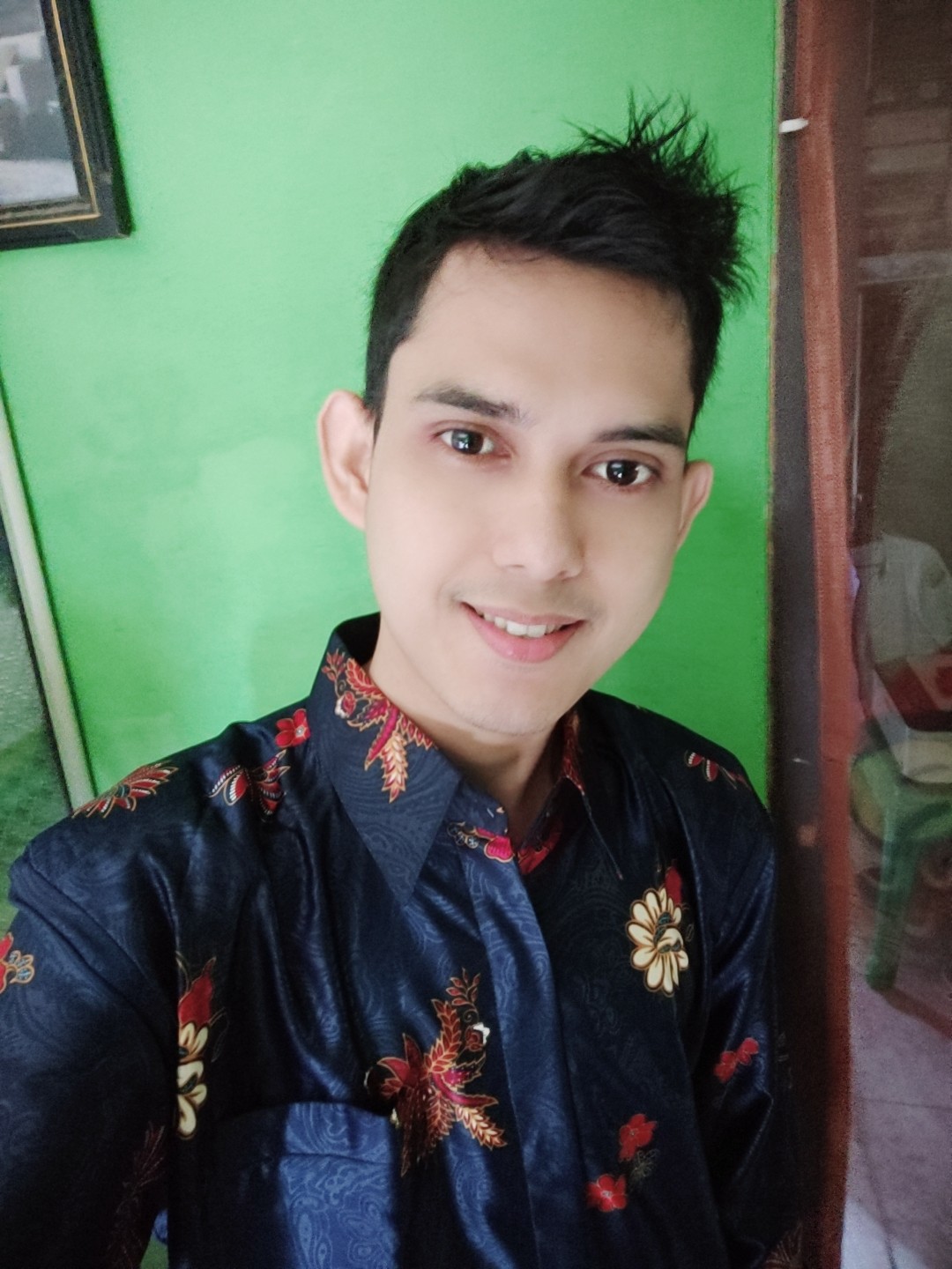 Kemeja Batik Pria Semi Sutra Emboz Exclusive Puring Istimewa Bahu Pakai Busa