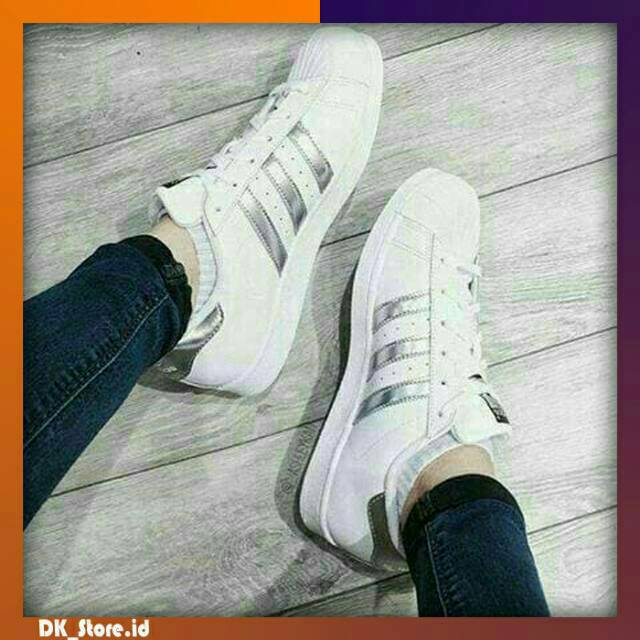Sepatu Kets Wanita / Sepatu Kets Casual Wanita