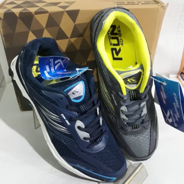 Sepatu running merk SPOTEC original art dynamic