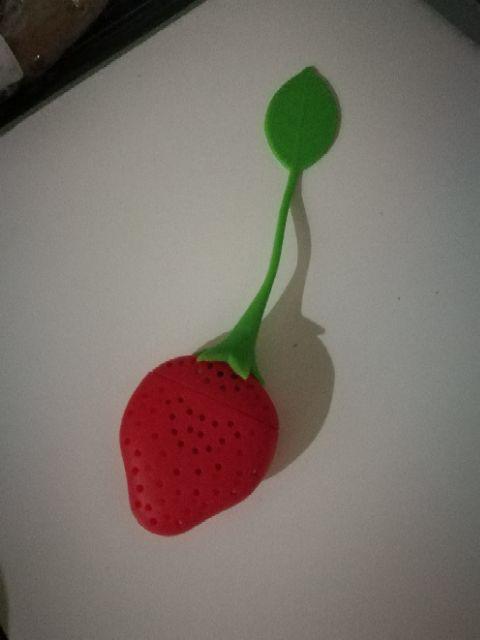 Peralatan Dapur: Saringan/diffuser Daun Teh Bentuk Stroberi