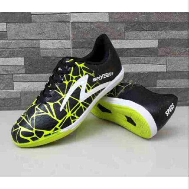 Spatu futsal specs pria