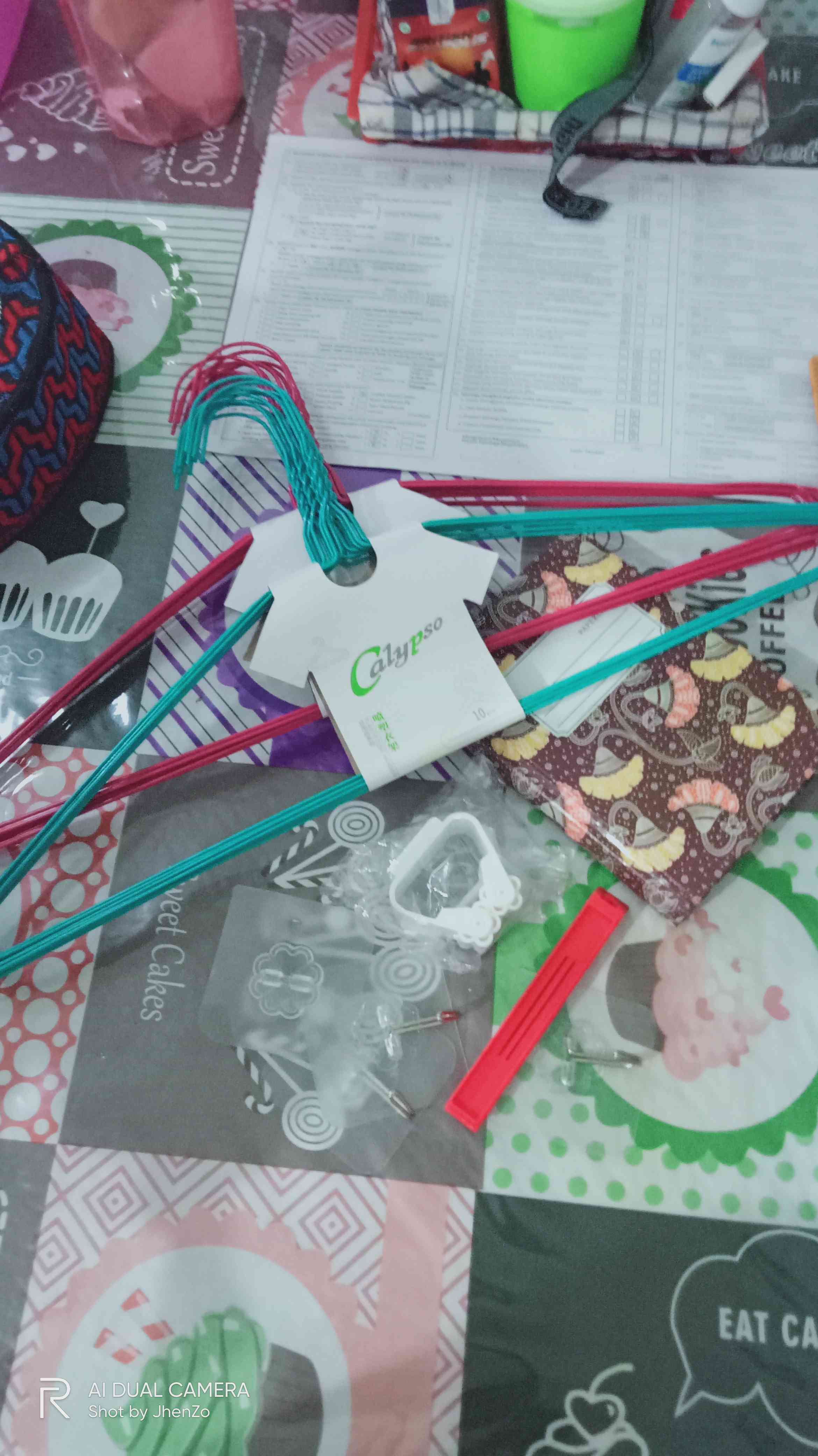 Gantungan Sapu Pel Serbaguna Tempel Dinding