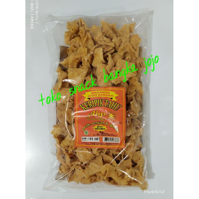 

Keripik Tahu Khas Bangka 500gram merk alip oleh oleh makanan snack cemilan bangka