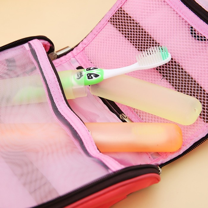 Tempat Box Kotak Sikat Gigi Portable Travel Toothbrush Case