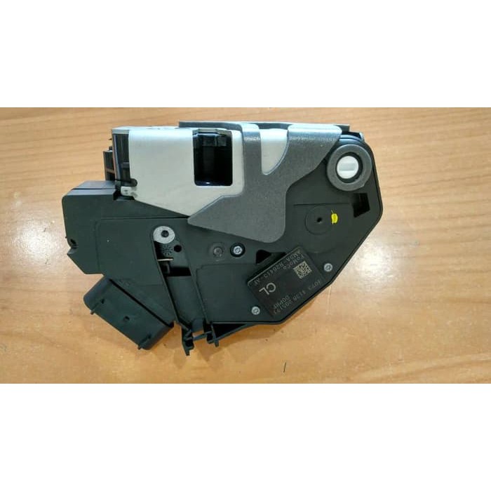DOORLOCK FORD FIESTA - KUNCI PINTU