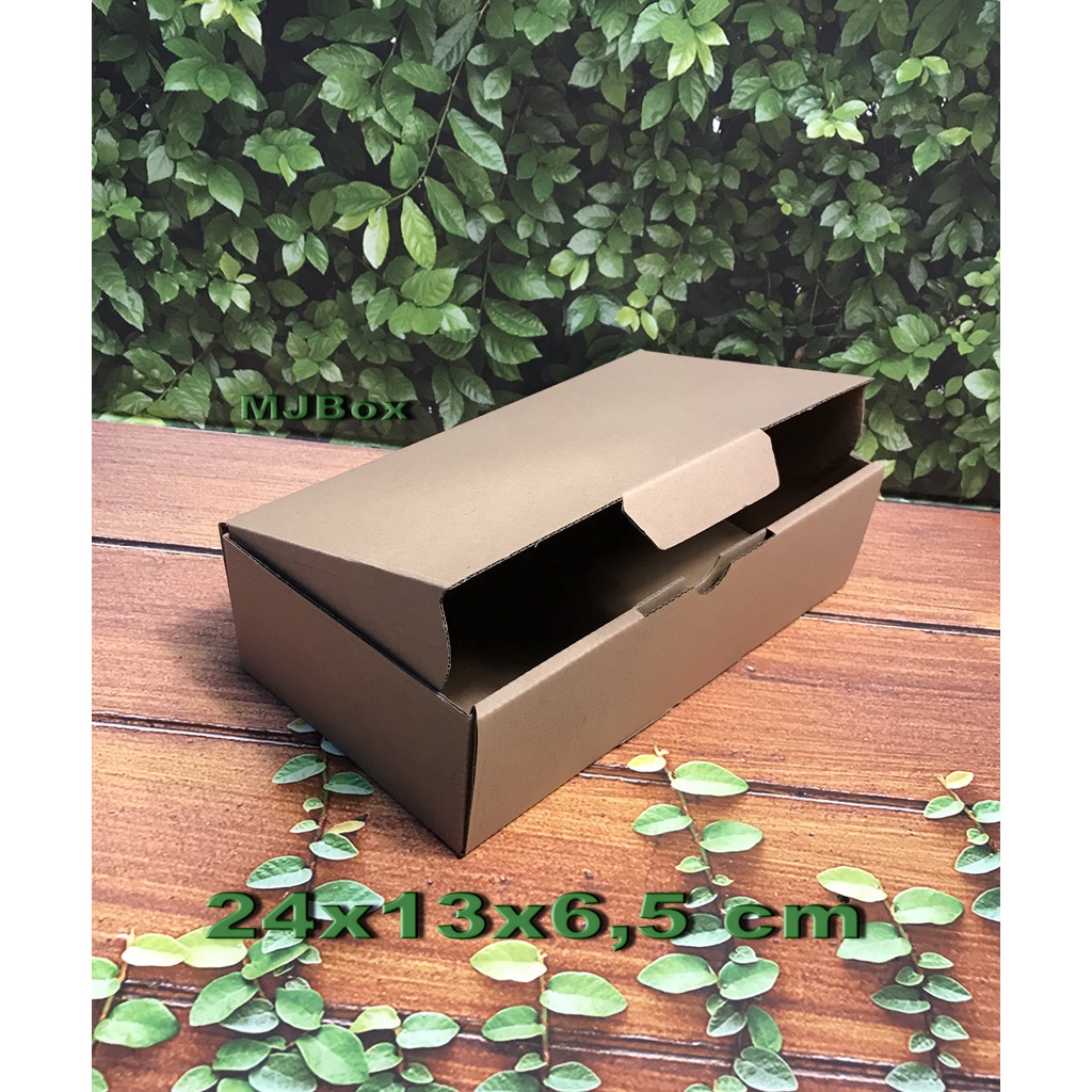 

KARDUS UK. 24x13x6,5 CM........DIE CUT KOTAK KARTON UNTUK PACKING SOUVENIR - DLL- MODEL BOX PIZZA
