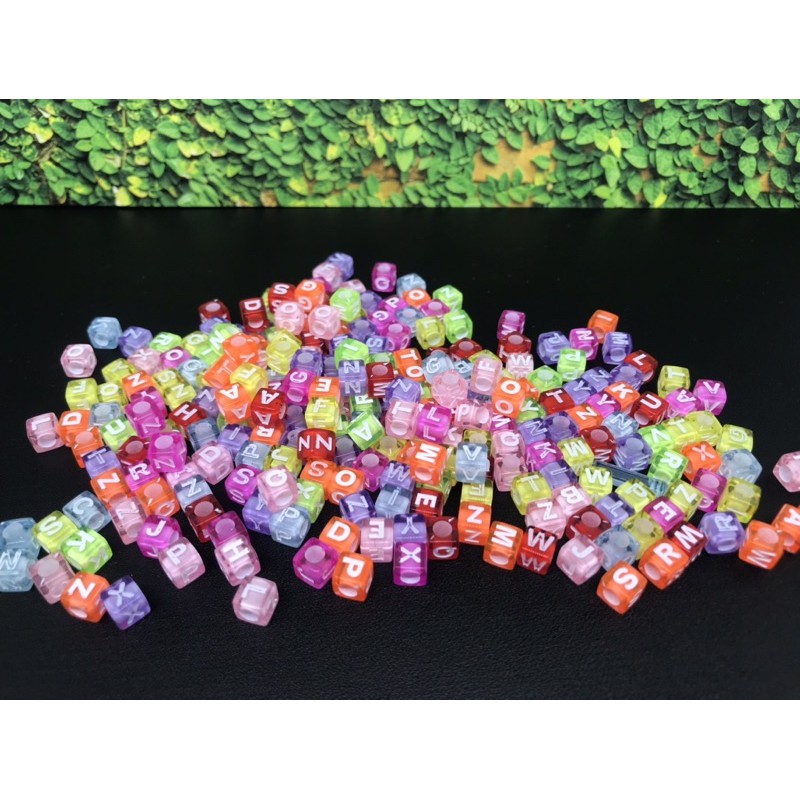 [PILIH HURUF] Mote manik beads huruf KOTAK RAINBOW per pcs