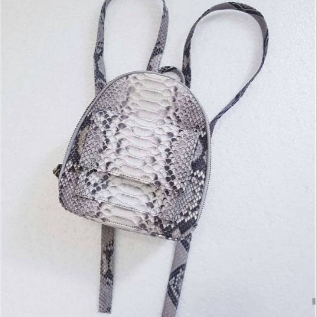 Tas ransel kulit ular