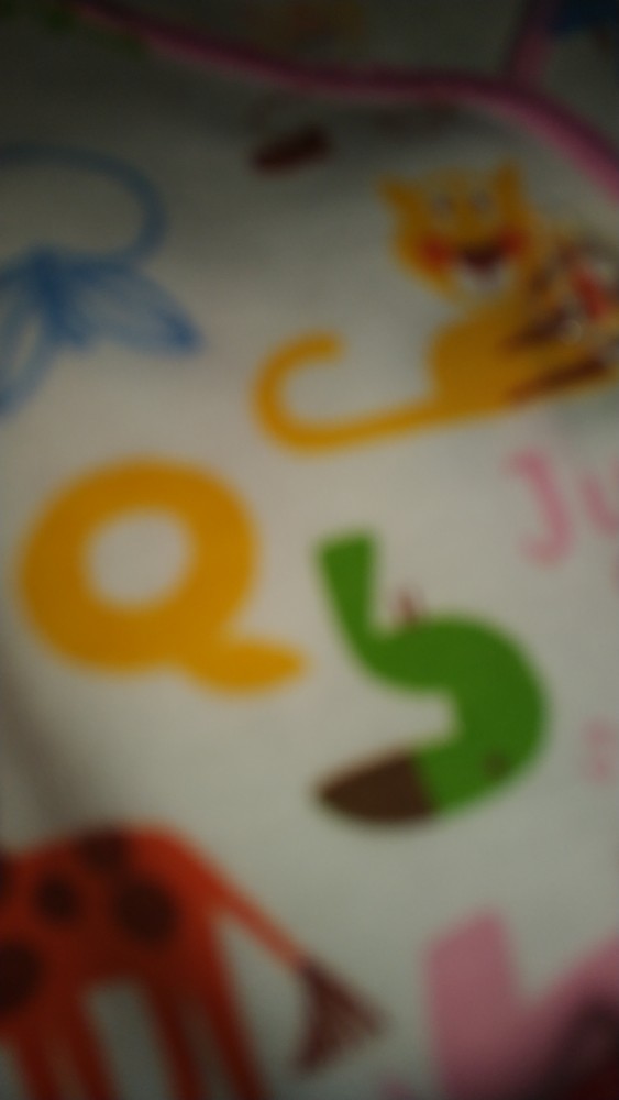 Bahan Kain Sprei Disperse Mikrotex Motif Polkadot Meteran