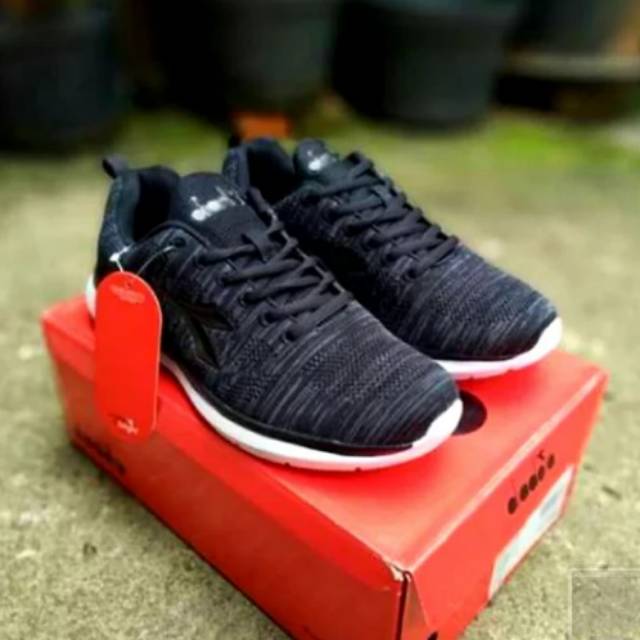 Sepatu Diadora Galati Original - Black - Hitam - Sekolah - olahraga - Running - Fitnes - Murah