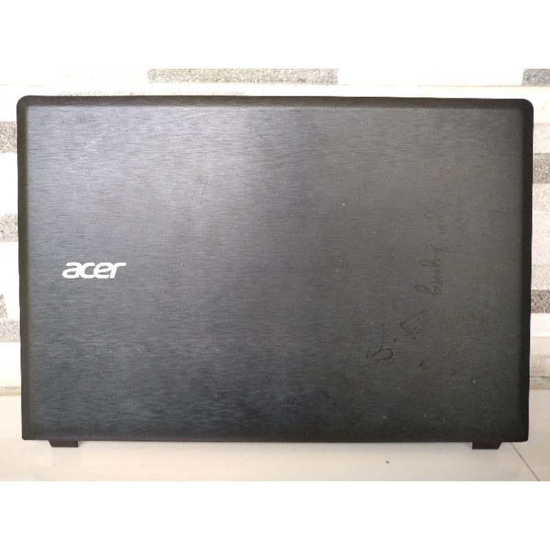 casing bagian belakang lcd led laptop acer one 14 z1401 z 1401