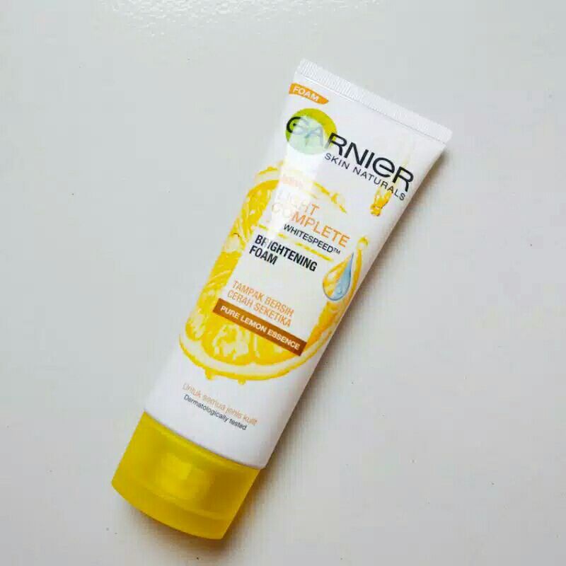 GARNIER Light Complete Facial SCRUB / FOAM / SAKURA WHITE 100ML