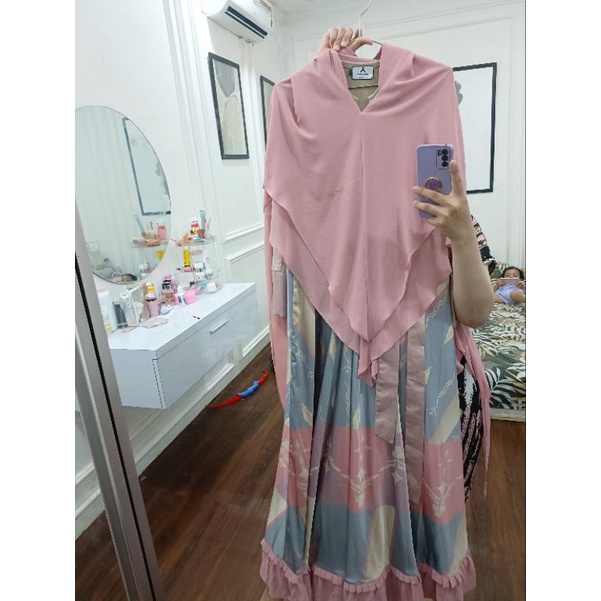 preloved yunia syar'i