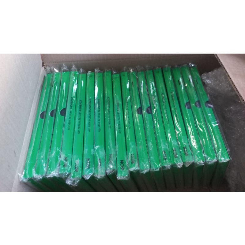 [ READY STOCK ] ALBUM IKON - FLASHBACK WITH POSTER & POB