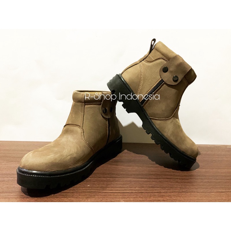 SEPATU SAFETY UJUNG BESI SEPATU PRIA SEPATU KULIT ASLI NUBUCK SOL KARET KUAT REXWING (RX 03)