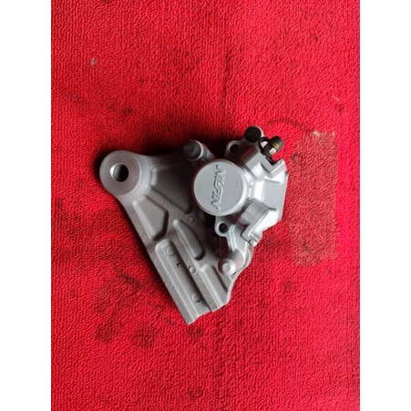 Kaliper Rem Belakang CRF 150L Original Caliper Kaliper Bracket Breket Dudukan Kaliper Rem belakang P