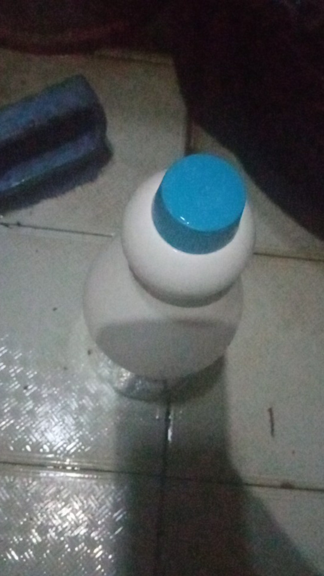 Soklin Pemutih Pakaian Botol 1 Liter