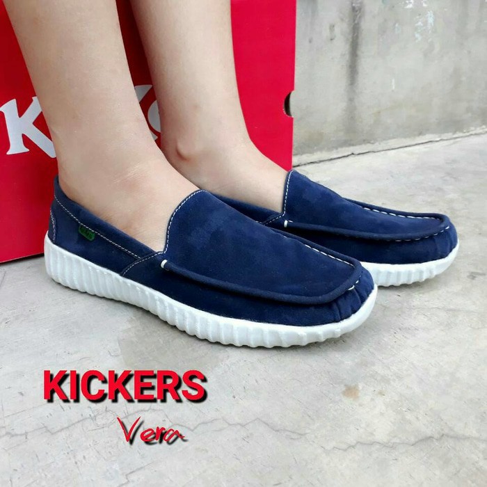 001 SANDAL DAN SEPATU TRENDI218 PRIA SEPATU KASUAL FLAT WANITA KICKERS CASUAL SANTAI CEWE