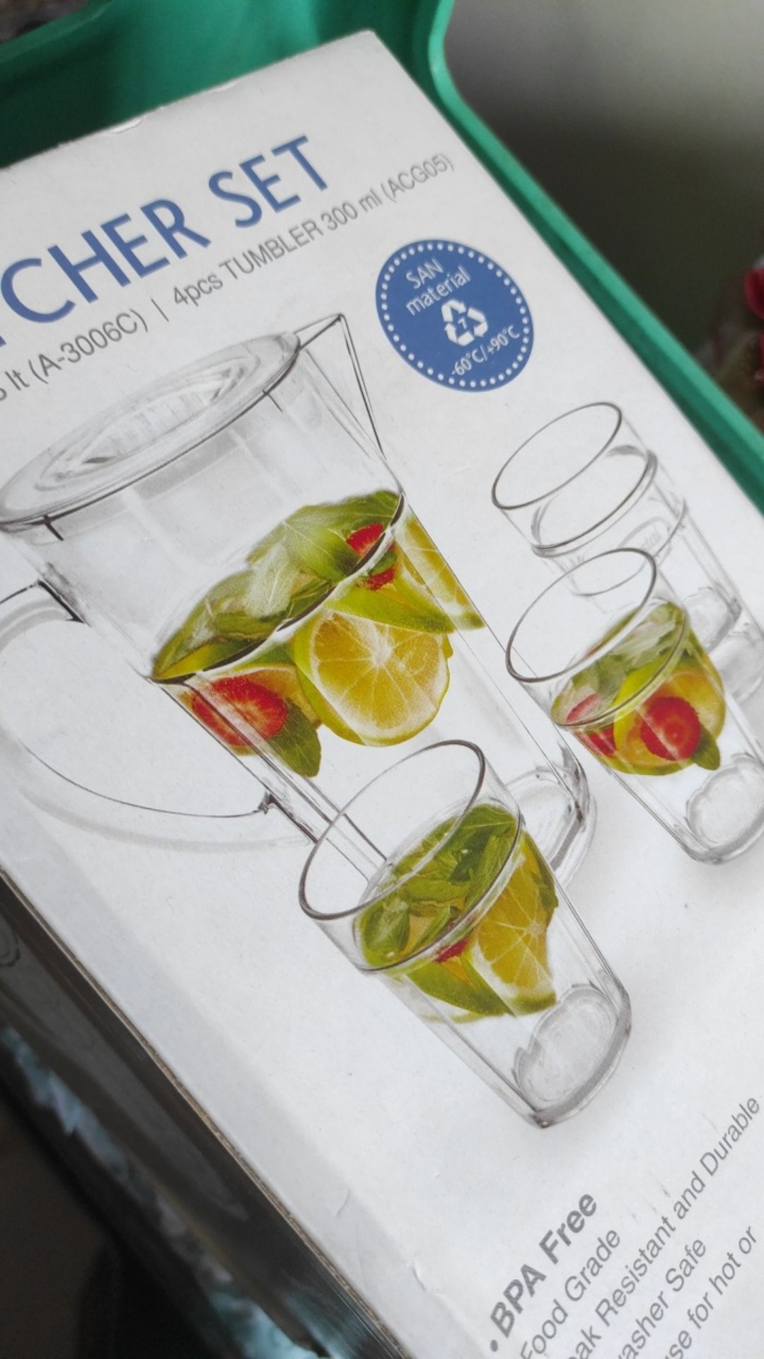 Onyx Set Teko Air Eskan / Pithcer Set (1 Pithcer 1.8 L & 4 Gelas 300 Ml)