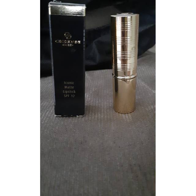 Giordani ionic matte lipstick by Oriflame