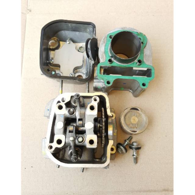 Block cylinder head kop Beat Esp / Beat Pop Esp / Beat Street Esp blok piston seher boring head klep