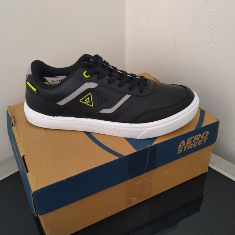 aerostreet Tokyo hitam putih hijau neon sepatu sneakers