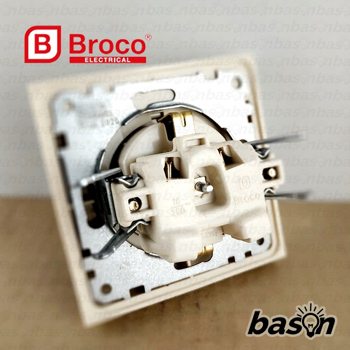 BROCO 6122 STD Socket Outlet with cover 16A - Stop Kontak dengan tutup