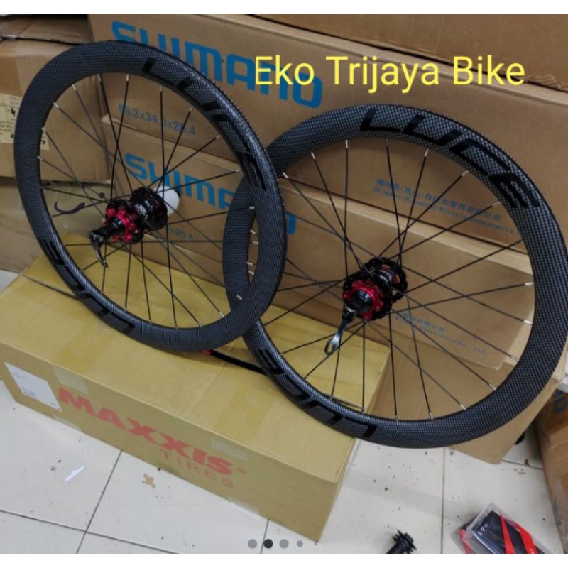 Wheelset Luce Discbrake 22 inch atau 20 451 Carboon Look - Hub merah hitam