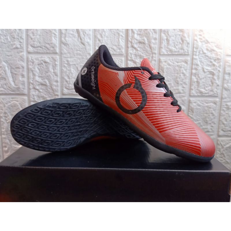 Sepatu futsal anak ortus size 33 sampai 37 murah meriah