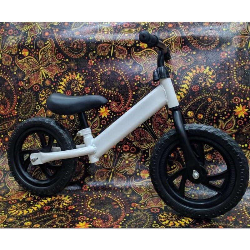 Sepeda Keseimbangan Anak Roda 2 Putih