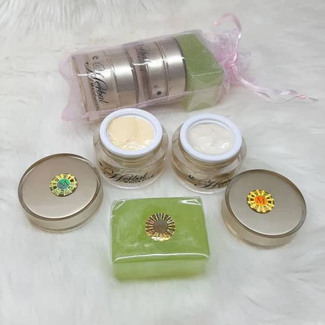 PAKET CREAM HERBAL SUPER GLOWING ORI HOLO M ( ORIGINAL )