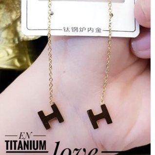 TiTanium anting tusuk panjang wanita AS6