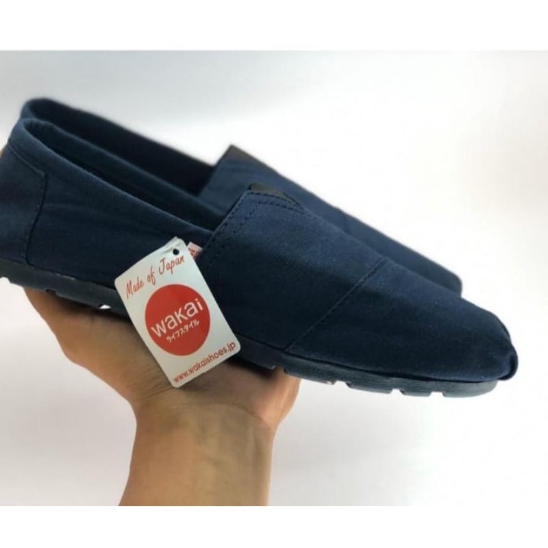 SEPATU WAKAI sepatu slip on untuk pria dan wanita 1 kodi (20 pasang)