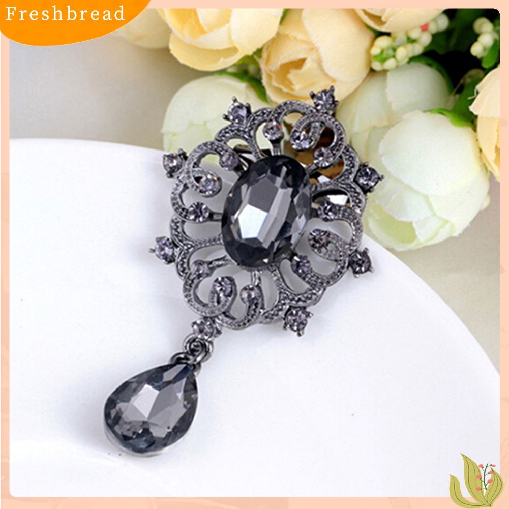 [ TERLARIS]Women's Luxury Rhinestone Alloy Brooch Pin Large Waterdrop Pendent Party Jewelry