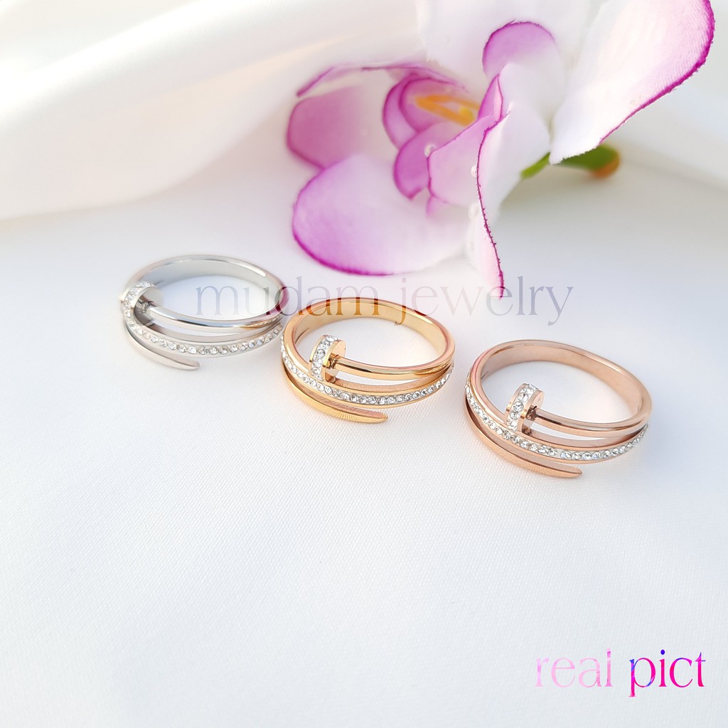 Cincin Titanium Model Paku Love Diamonds Artifisial Tersedia Warna Rosegold, Gold dan Silver