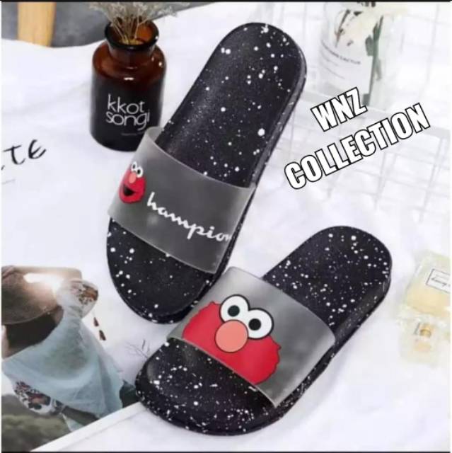 WnZcollection / Sandal Wanita Elmo Hitam / Sandal Elmo Karet / Sandal Flat Wanita / Sandal Bintik