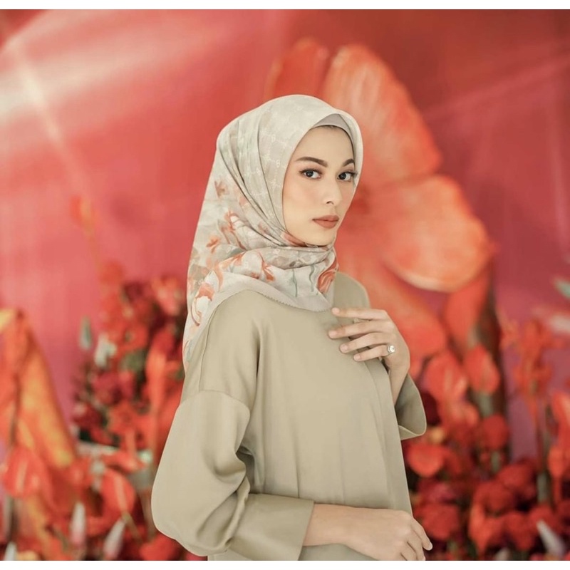 xanadu buttonscarves in abalone