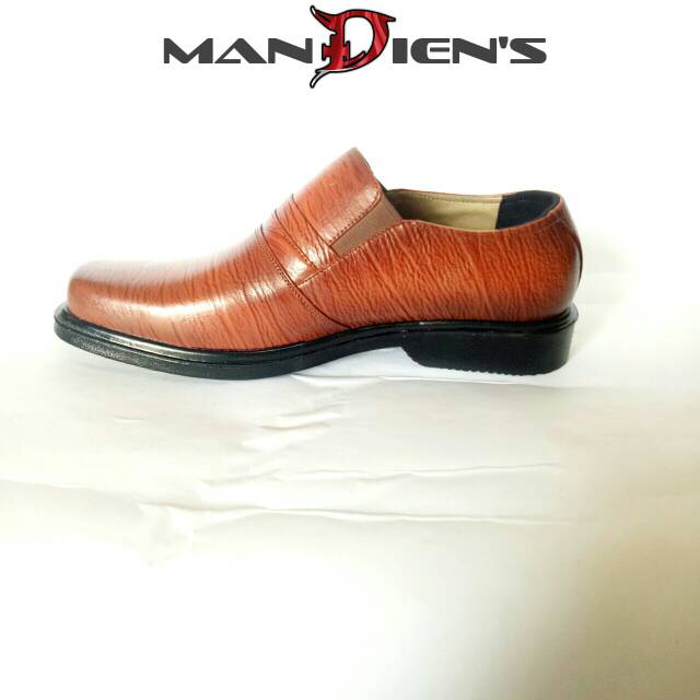 Mandiens SJ.124 Sepatu Pantofel Pria Bahan Kulit Sapi Asli Original Medali Export Quality