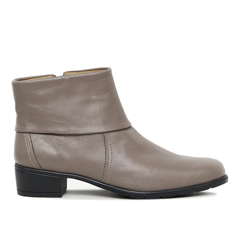 Sepatu Boots Wanita Kulit Beige Gino Mariani Felicia