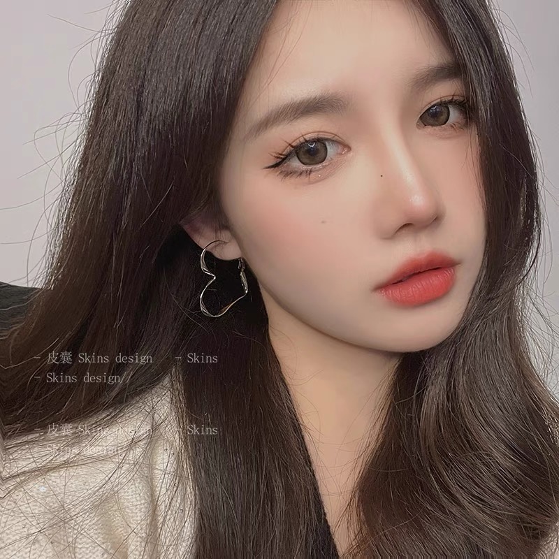 YEEZII Anting Bentuk Hati Besar Geometris Hypoallergenic Warna Emas Gaya Retro Untuk Wanita