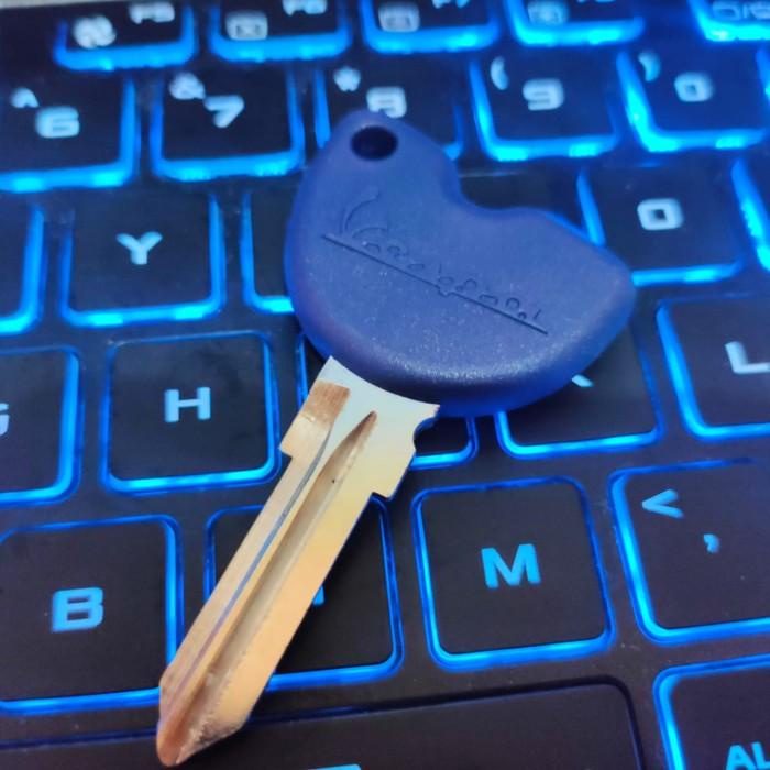 Blank Key / Kunci Duplikat / Kunci Biru Piaggio Vespa Original
