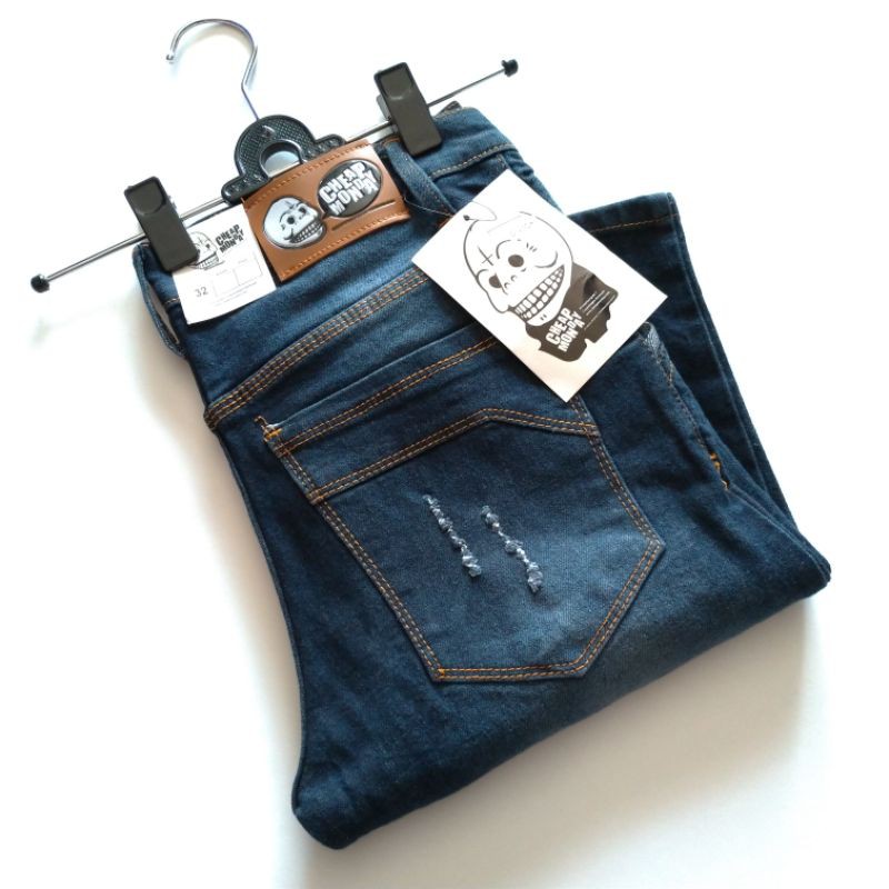 FIRELLI Celana jeans pendek ripped short pants original by Cheap Monday