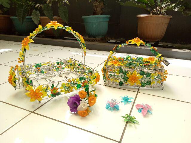 Tempat Tisu Hias Bunga  Mote Manik Akrilik  / Kotak Tisu Mote Manik Akrilik / Tempat Tisu Stainless