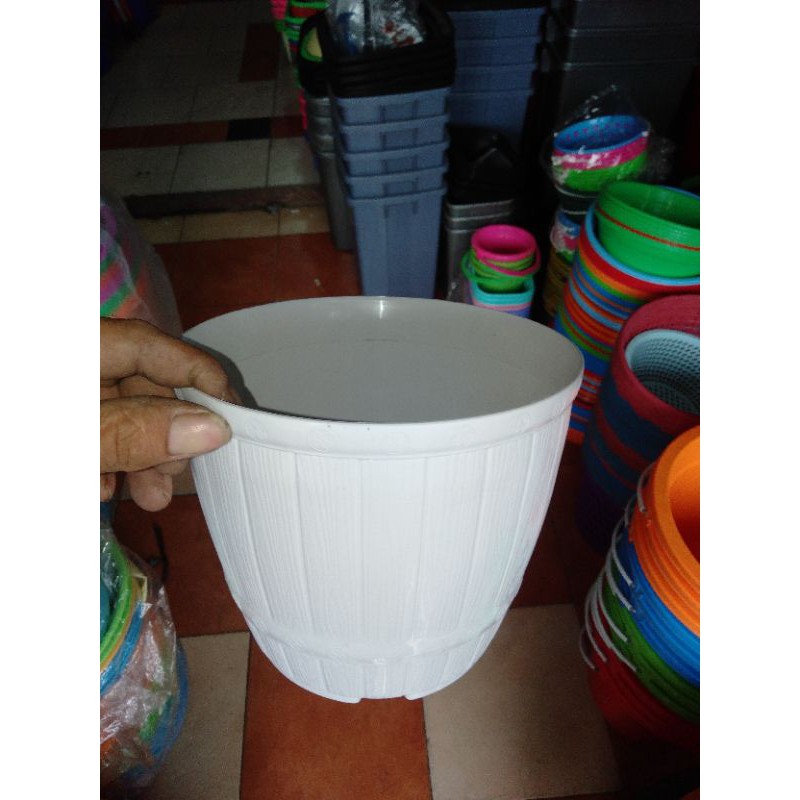 pot putih 20cm