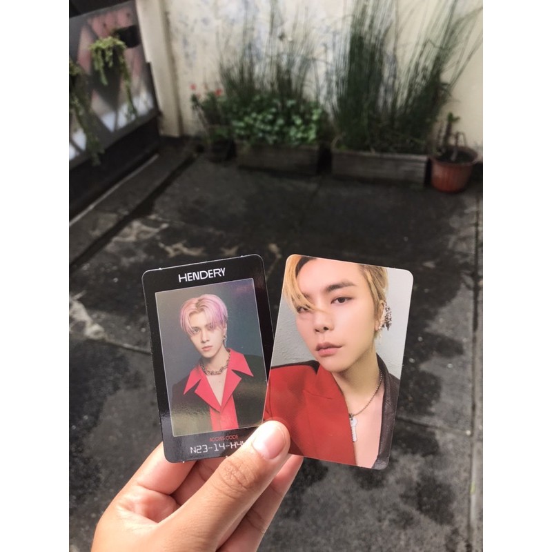 photocard Johnny (Arrival) & accses card Hendery