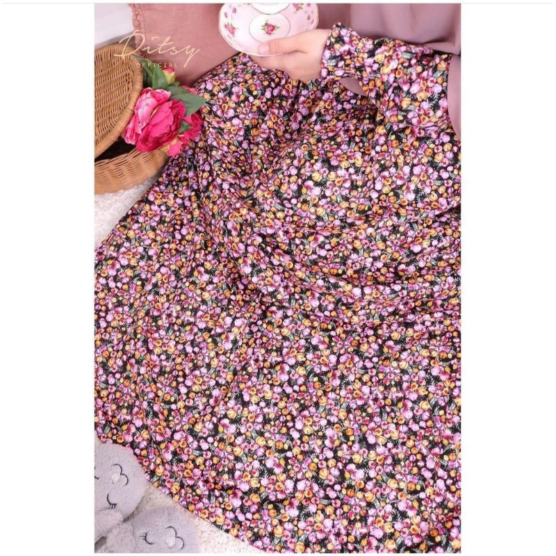 Tyrell Black jumbo by Ditsy