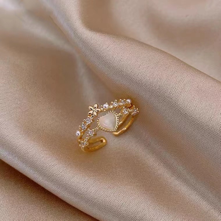 Cincin Model Terbuka Desain Hati Opal Aksen Kristal Warna Emas Gaya Korea Untuk Wanita