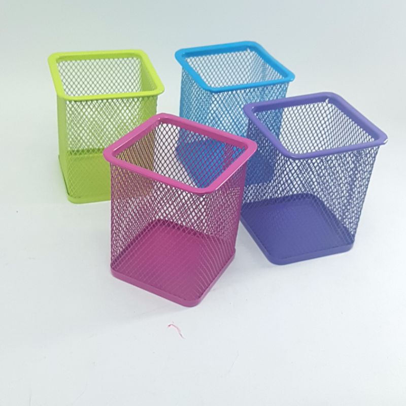 

Tempat Pensil Bolpen Keranjang Besi Kotak