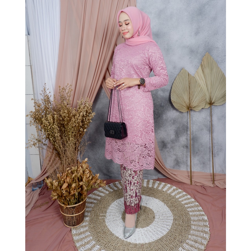 Set Kebaya Brokat Rok Plisket Kebaya Wisuda Kebaya Moderen Kebaya Pesta Galery.Sabeena kabaya